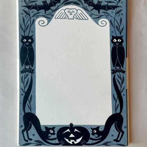 Hallowe'en Cards: Spooky Pack of 8