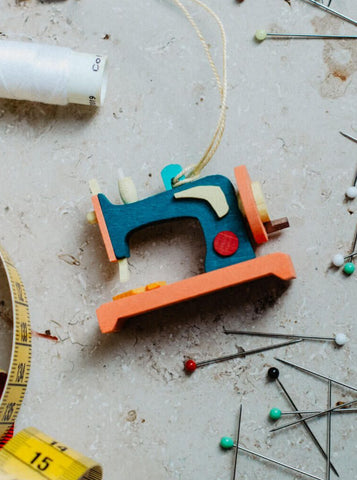 German Christmas Ornament: Sewing Machine